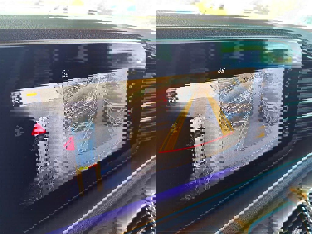 Used 2022 Mercedes-Benz GLE 350 w/ Premium Package image 15