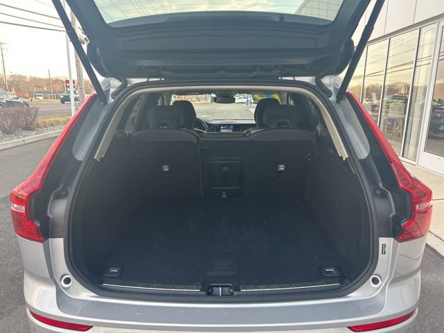 Certified 2025 Volvo XC60 B5 Plus image 11