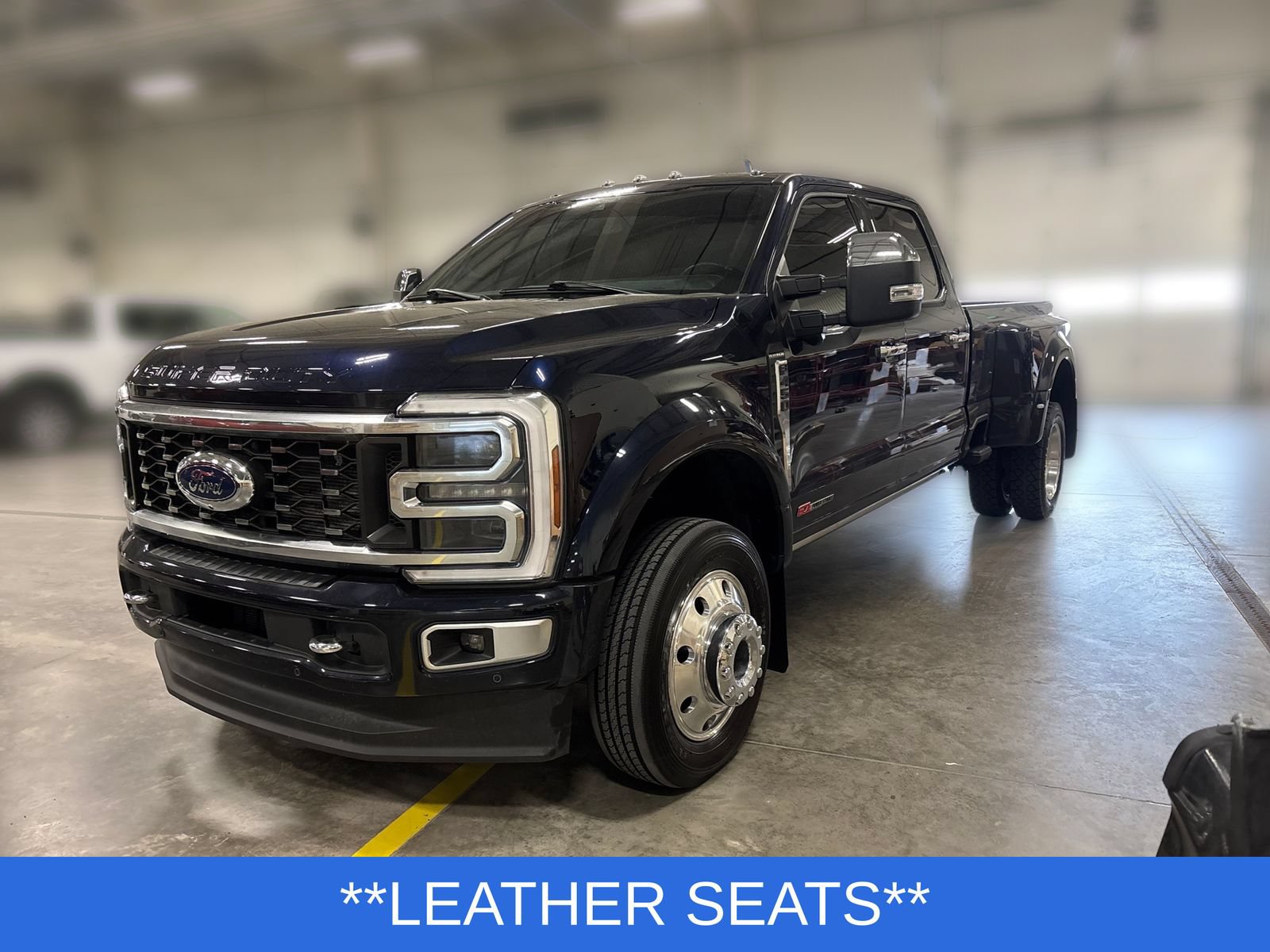 Used 2024 Ford F450 Platinum w/ FX4 Off-Road Package AWD/4WD image 4