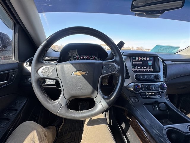 Used 2016 Chevrolet Suburban LT image 15