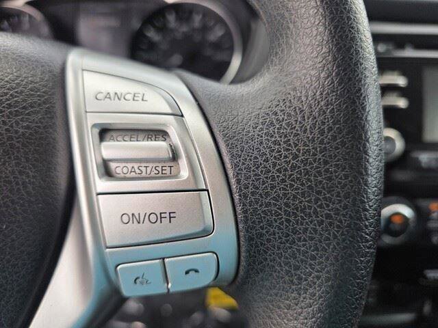 Used 2016 Nissan Rogue S w/ S Family Package FWD image 25