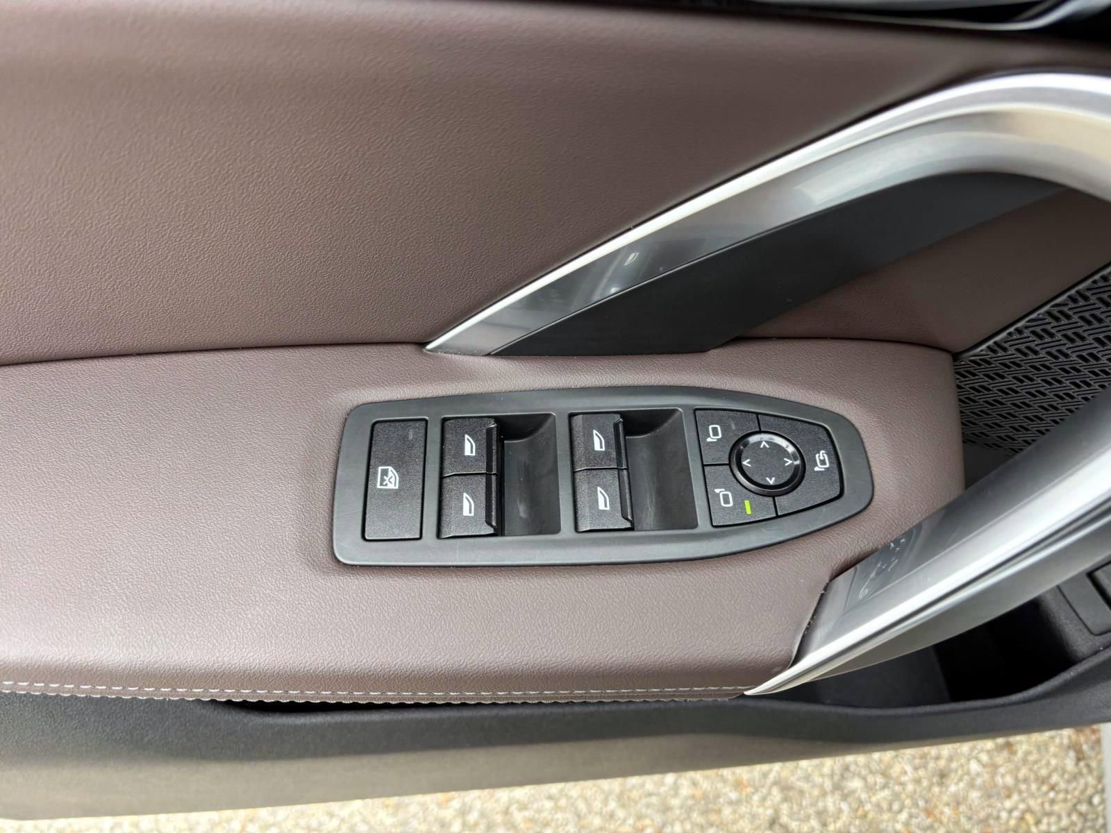 Used 2025 BMW X1 xDrive28i image 13