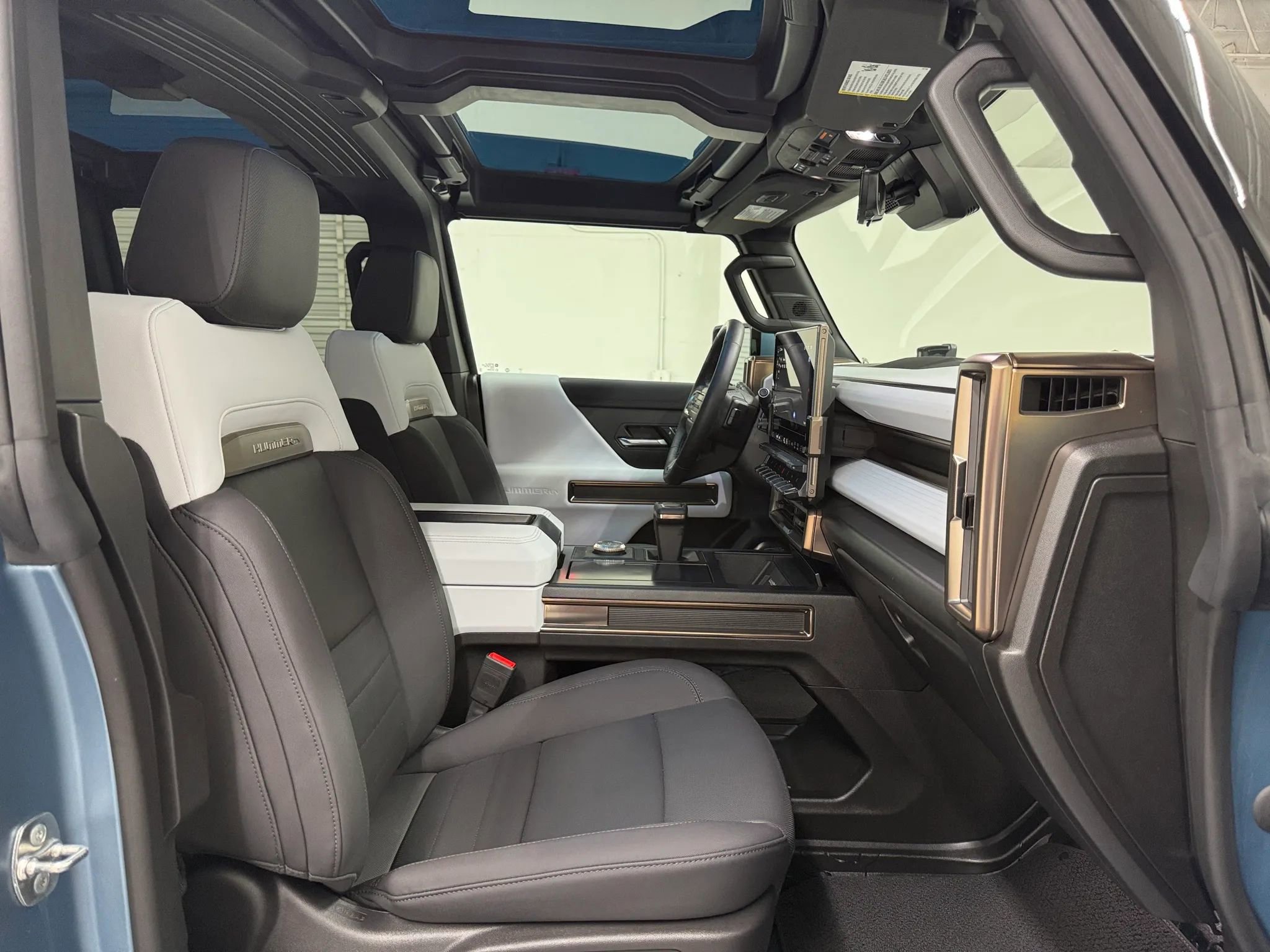 Used 2024 GMC Hummer EV 3X w/ Omega Edition image 11