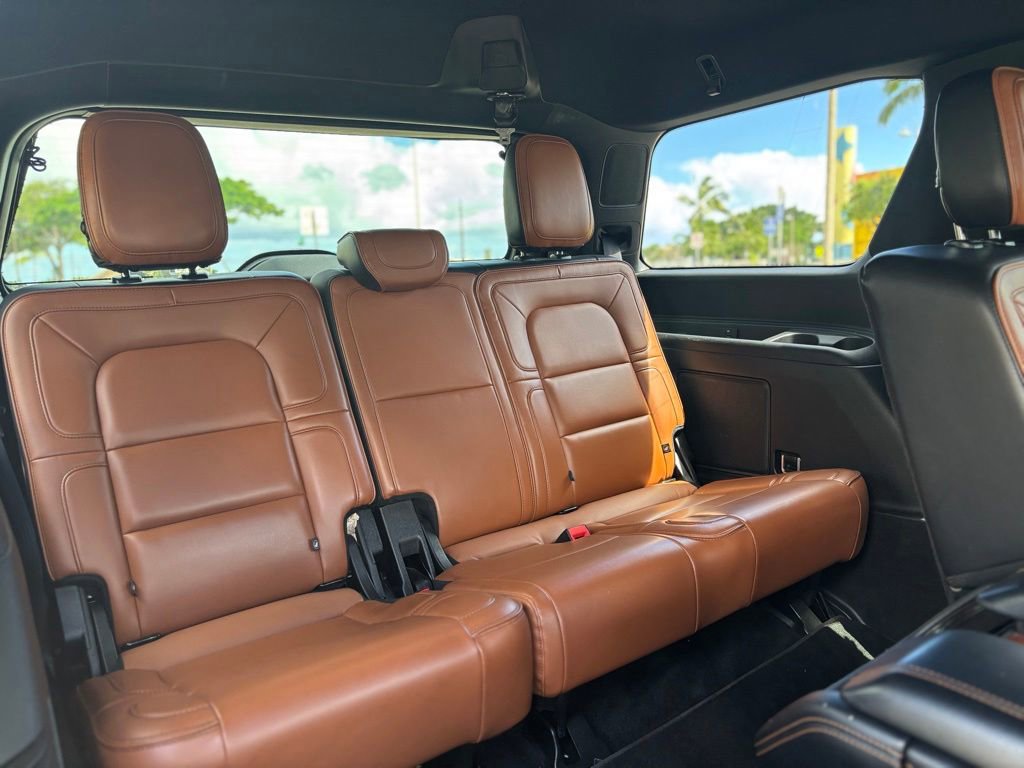 Used 2019 Lincoln Navigator Reserve w/ Cargo Package AWD/4WD image 14