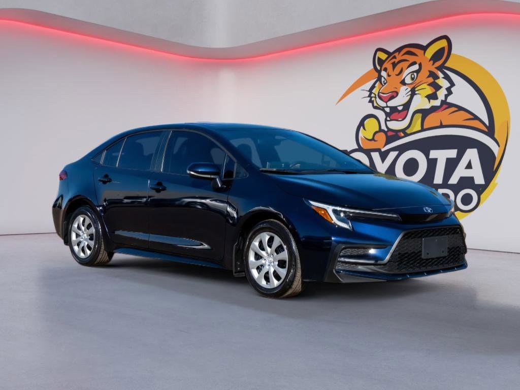Used 2024 Toyota Corolla XSE image 3