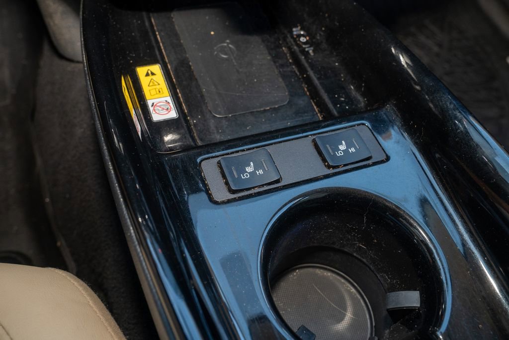 Used 2019 Toyota Prius Limited image 17