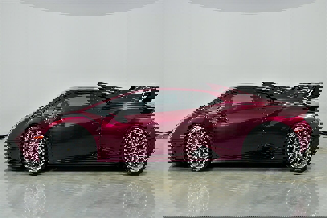 Used 2022 Lamborghini Huracan STO image 12
