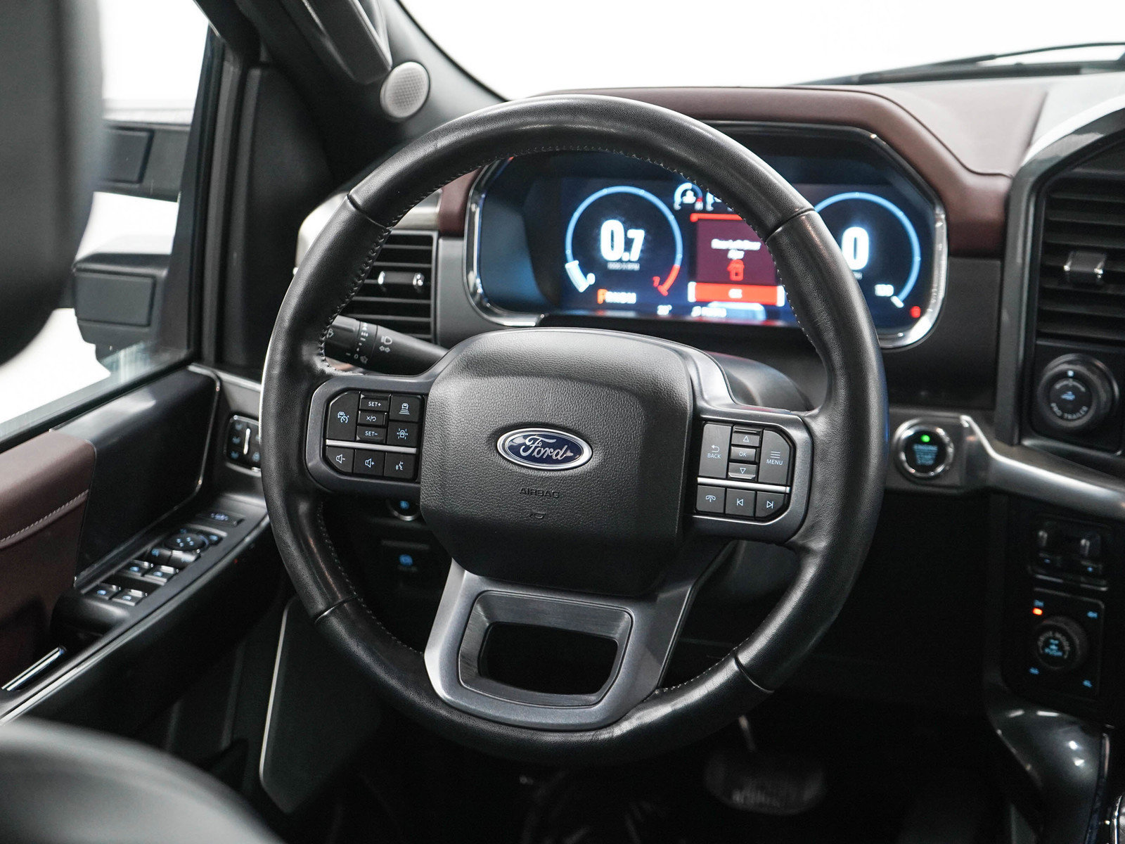 Used 2023 Ford F150 Lariat w/ Equipment Group 502A High AWD/4WD image 14