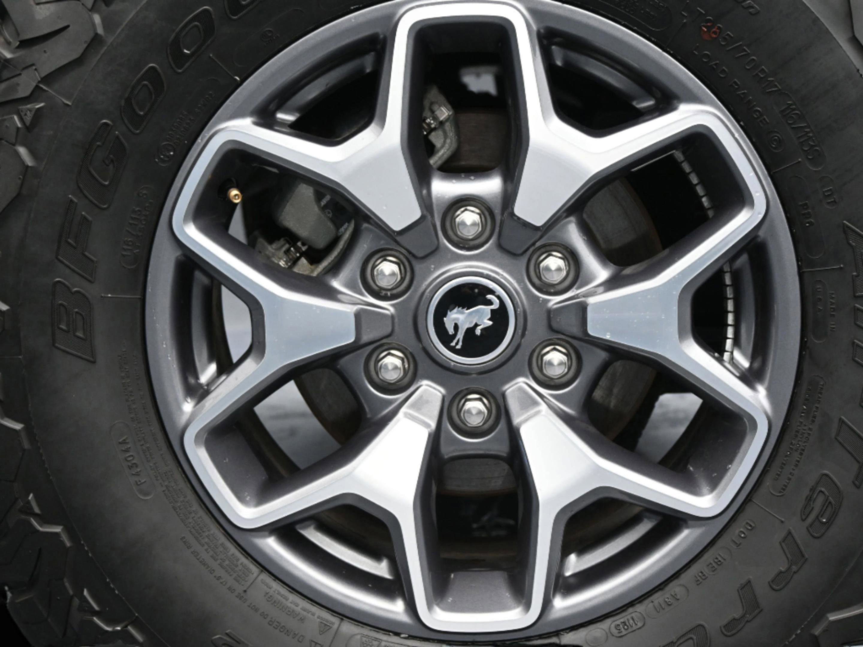 Used 2025 Ford Bronco Badlands AWD/4WD image 44