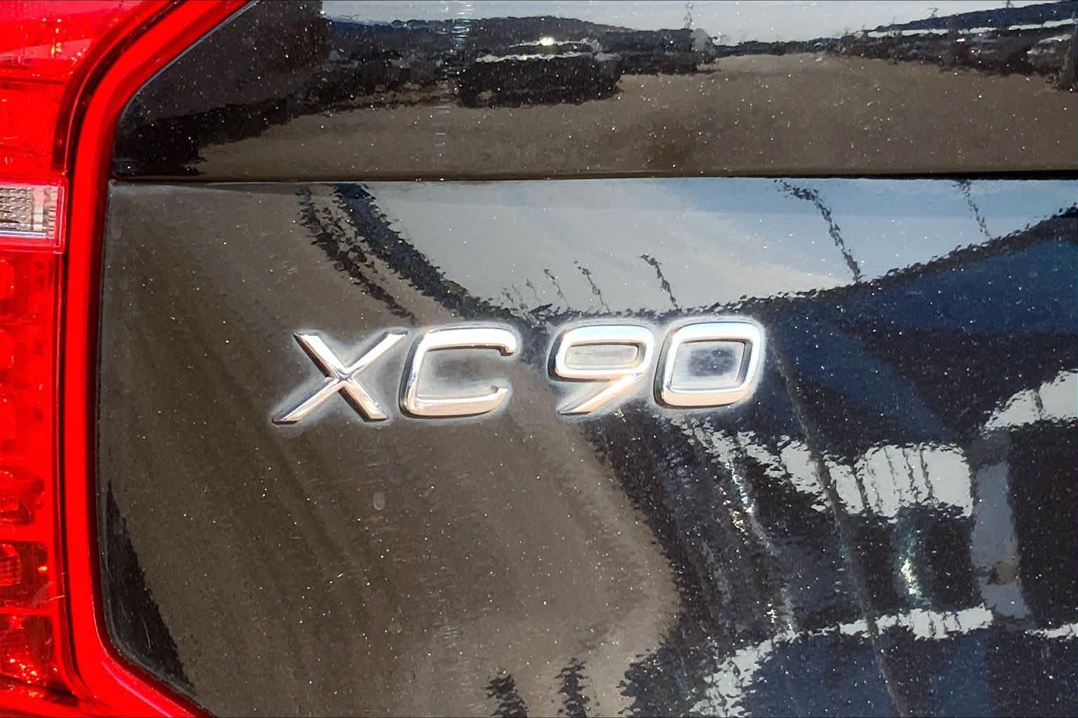 Used 2020 Volvo XC90 T5 Momentum w/ Protection Package Premier FWD image 31