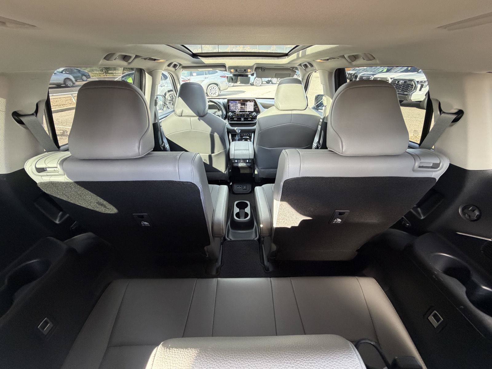 Used 2021 Toyota Highlander Platinum FWD image 22