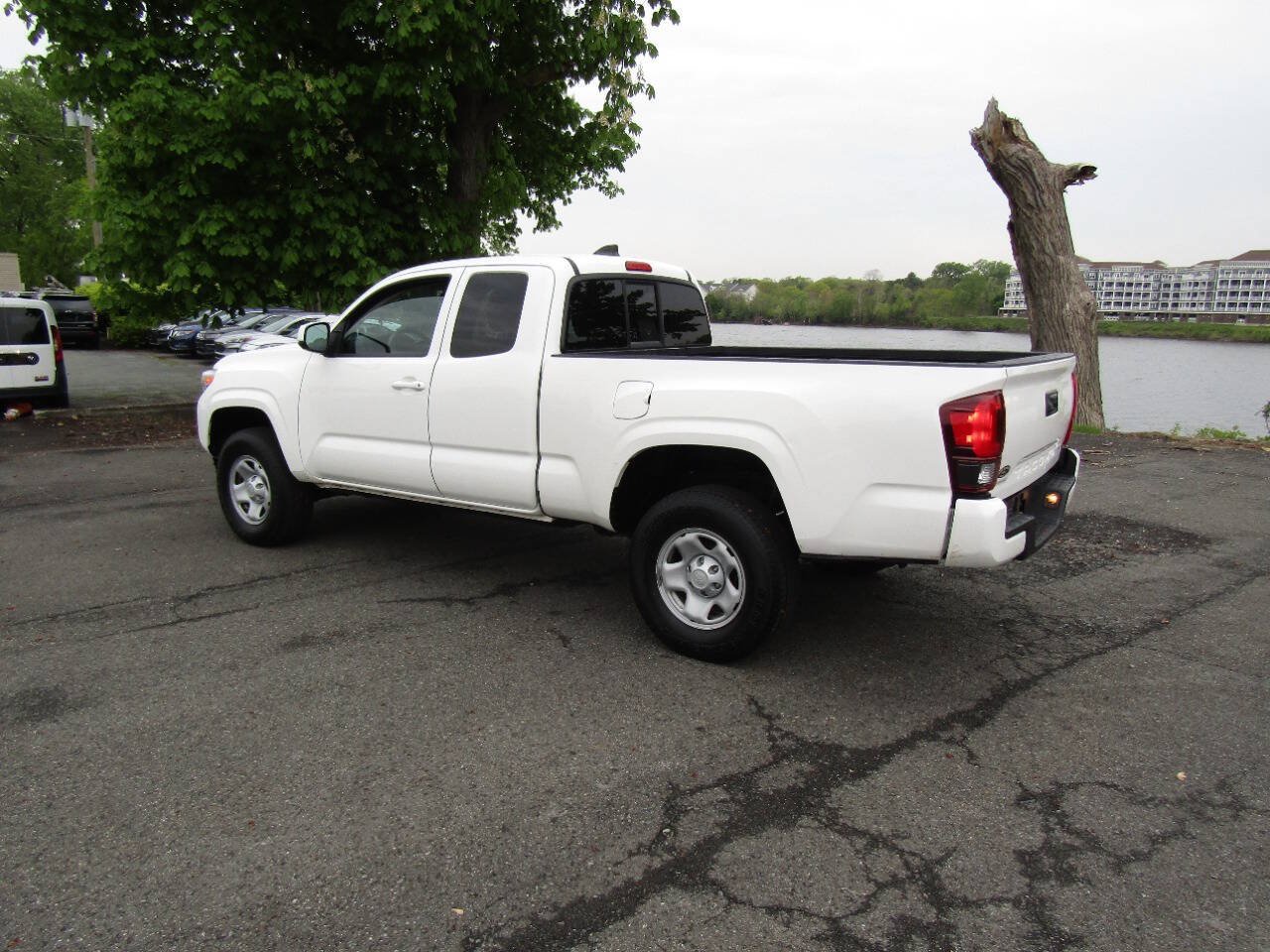 Used 2021 Toyota Tacoma SR RWD image 5