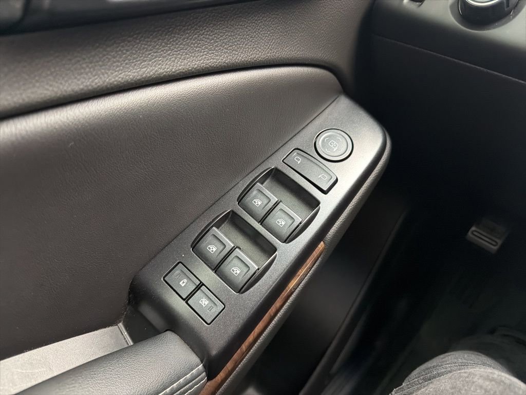 Used 2017 Chevrolet Tahoe LS w/ All-Season Package AWD/4WD image 14