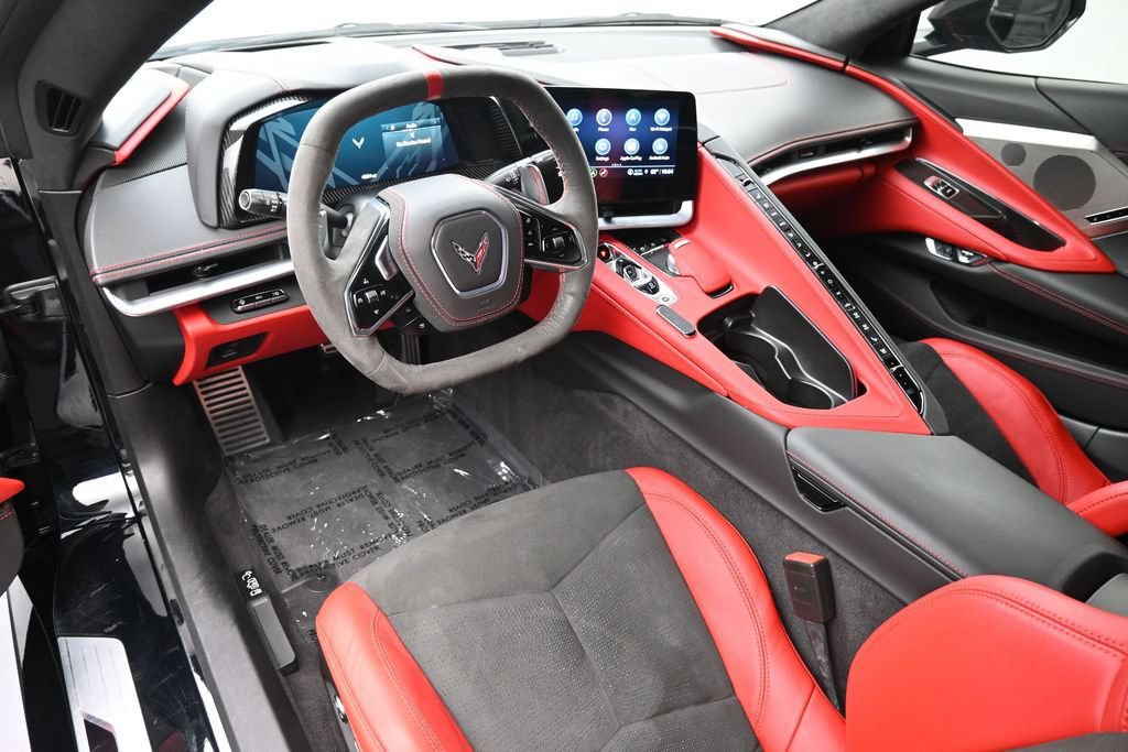 Used 2023 Chevrolet Corvette Stingray Premium Cpe w/ Z51 Performance Package RWD image 4