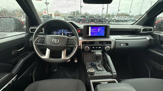 Used 2025 Toyota Tacoma TRD Sport AWD/4WD image 8