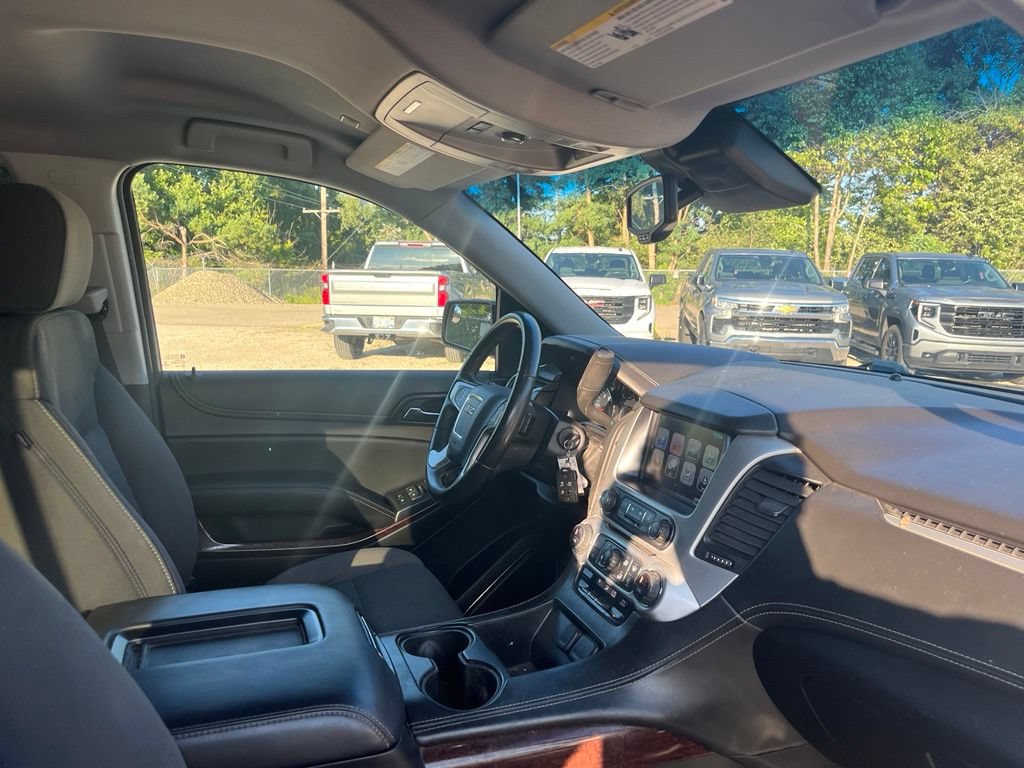 Used 2017 GMC Yukon SLE w/ SLE Value Package AWD/4WD image 40