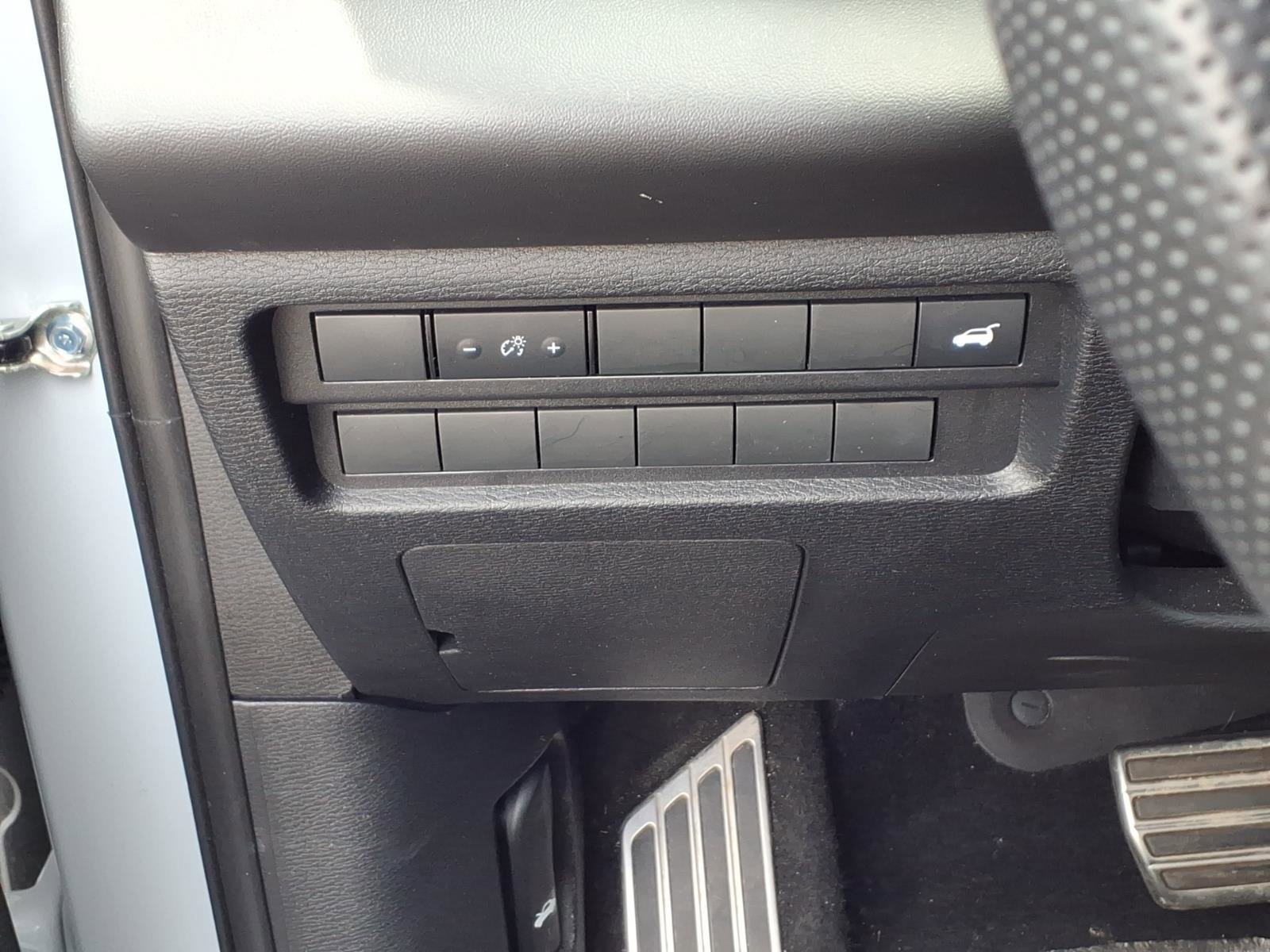 Used 2025 Mitsubishi Outlander SEL image 23