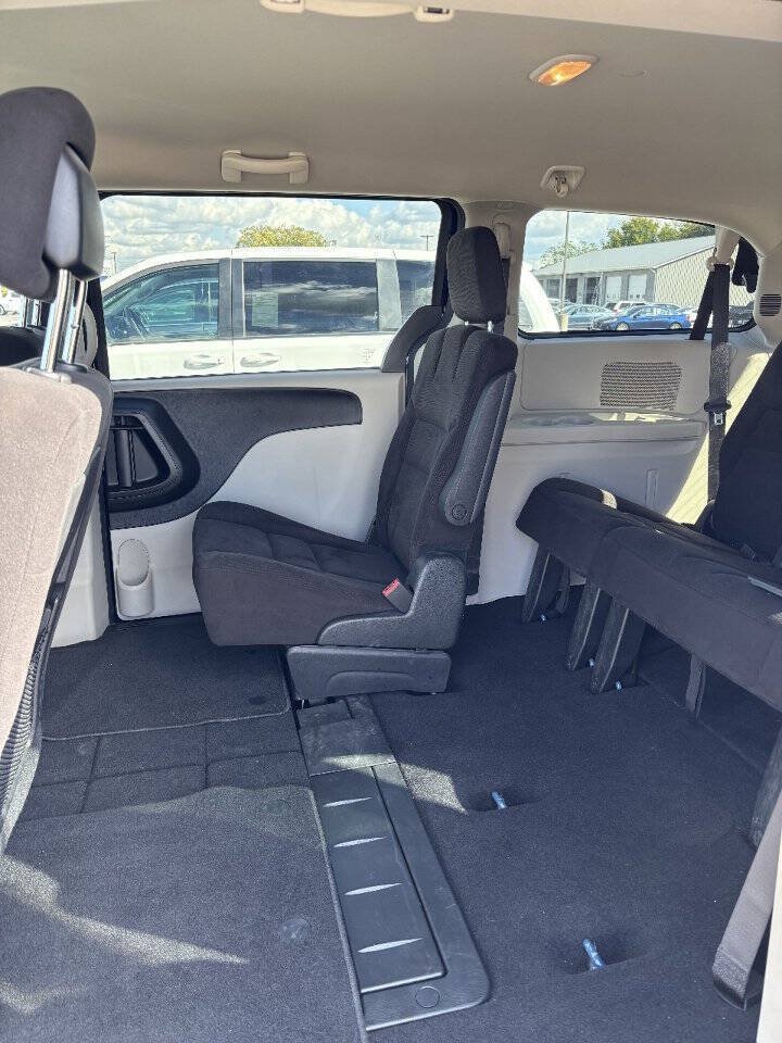 Used 2014 Dodge Grand Caravan SE w/ Quick Order Package 29E SE FWD image 6