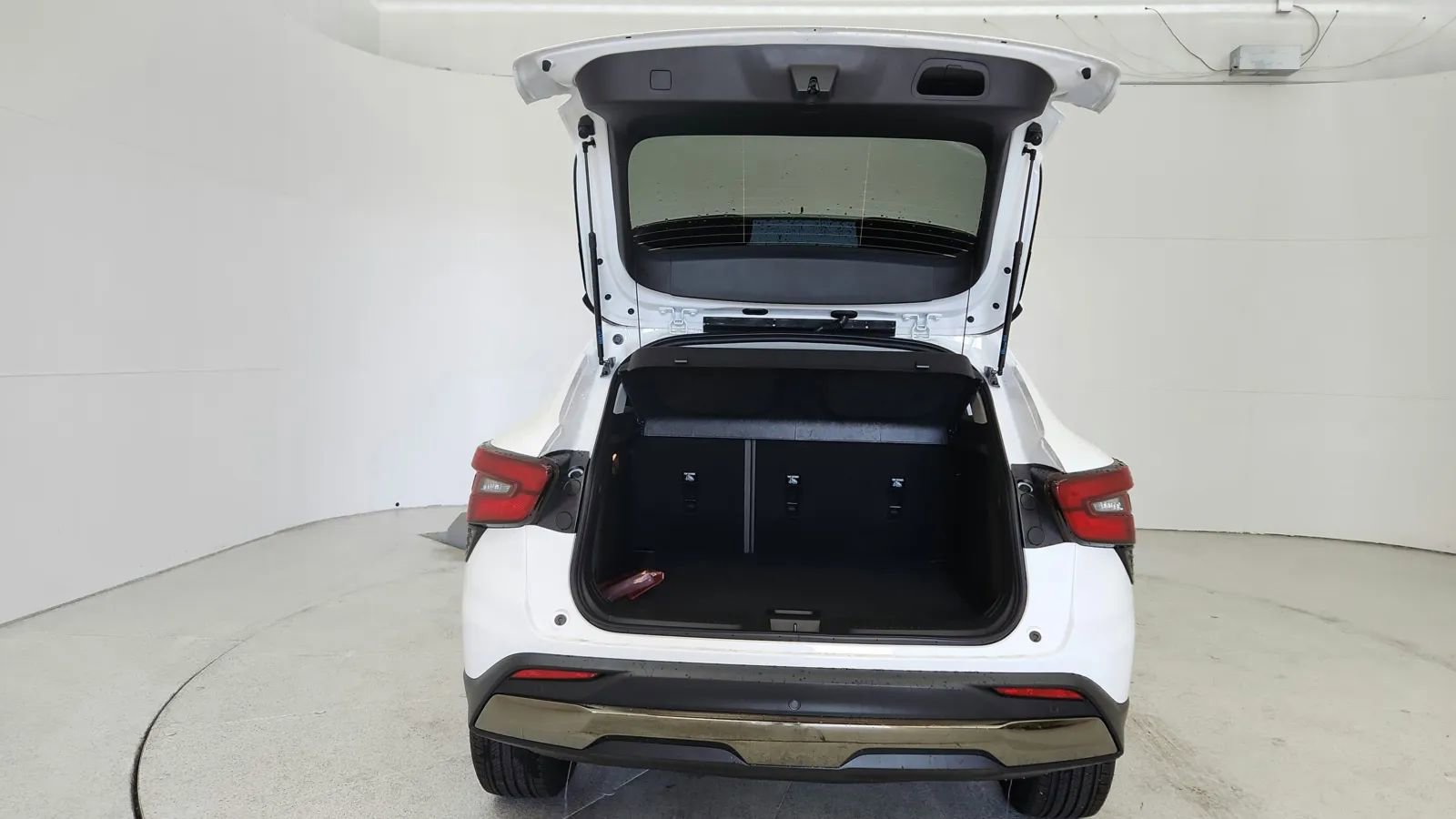 Used 2025 Chevrolet Trax ACTIV w/ Driver Confidence Package image 40