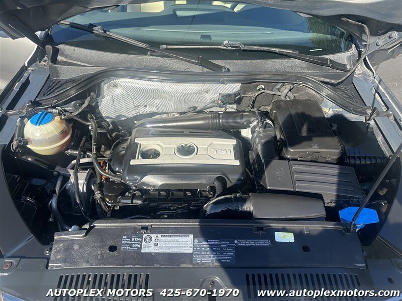 Used 2010 Volkswagen Tiguan S AWD/4WD image 17