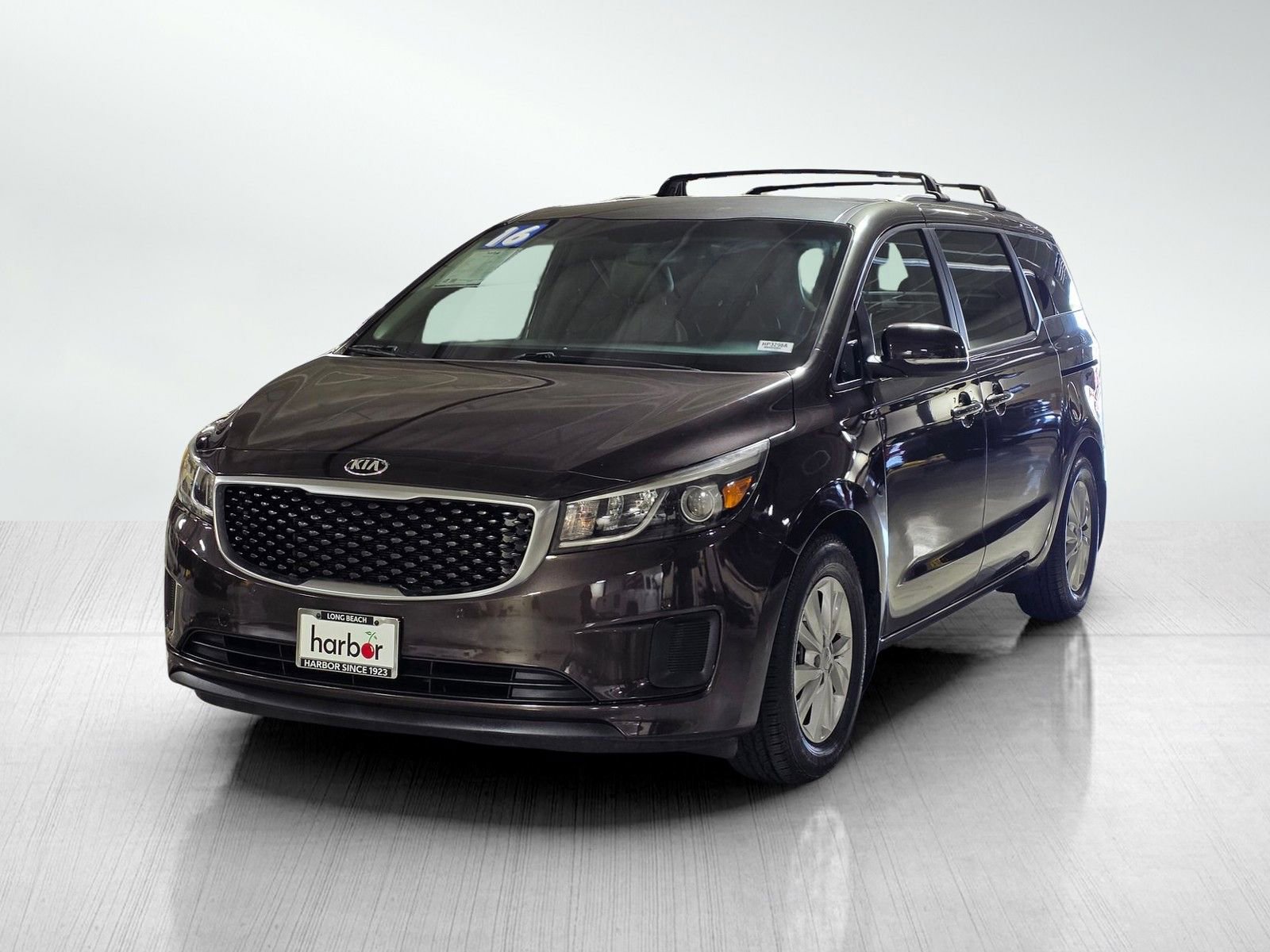 Used 2016 Kia Sedona LX w/ LX Essentials Premium Package image 3