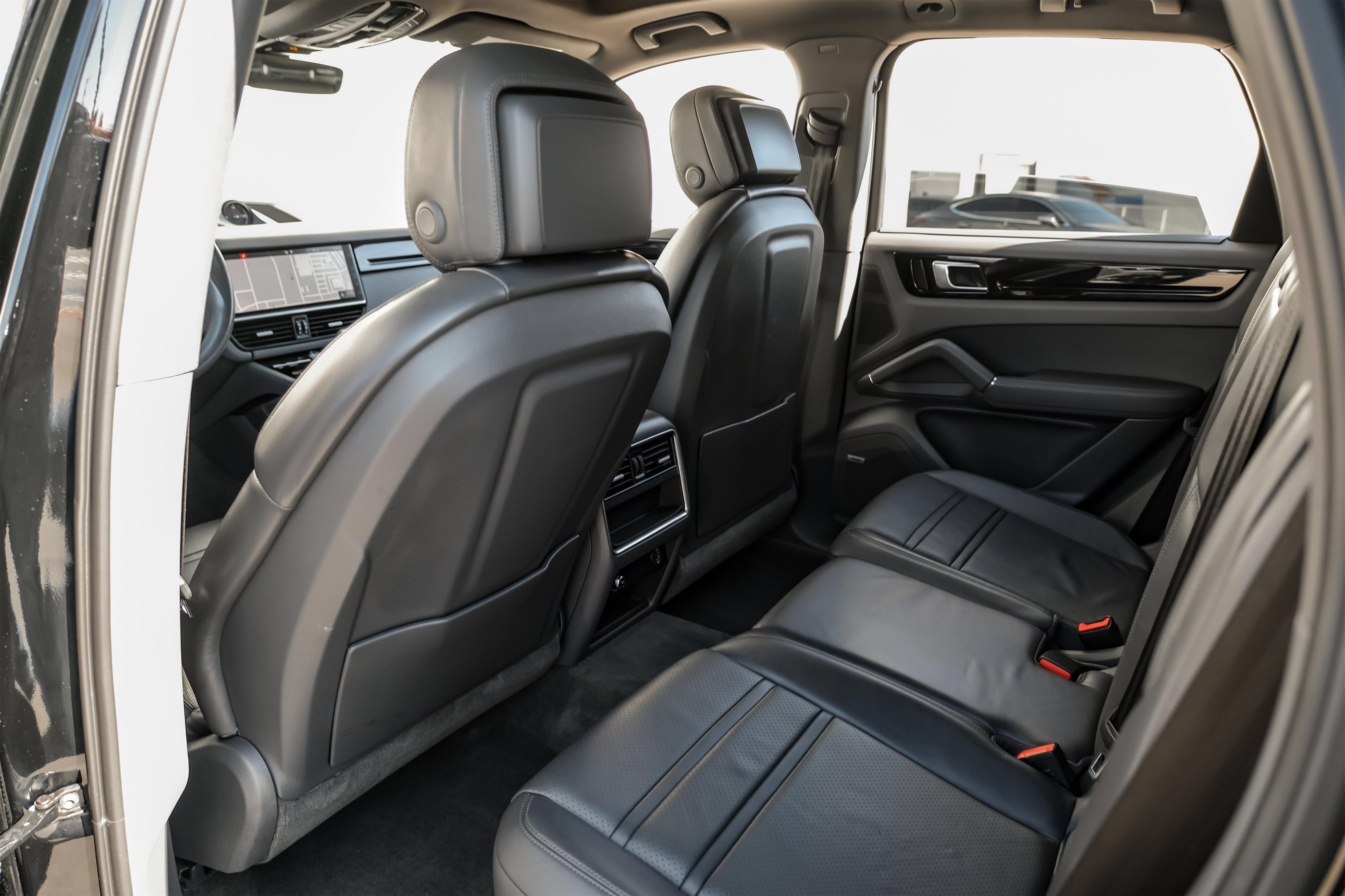 Used 2019 Porsche Cayenne AWD/4WD image 38