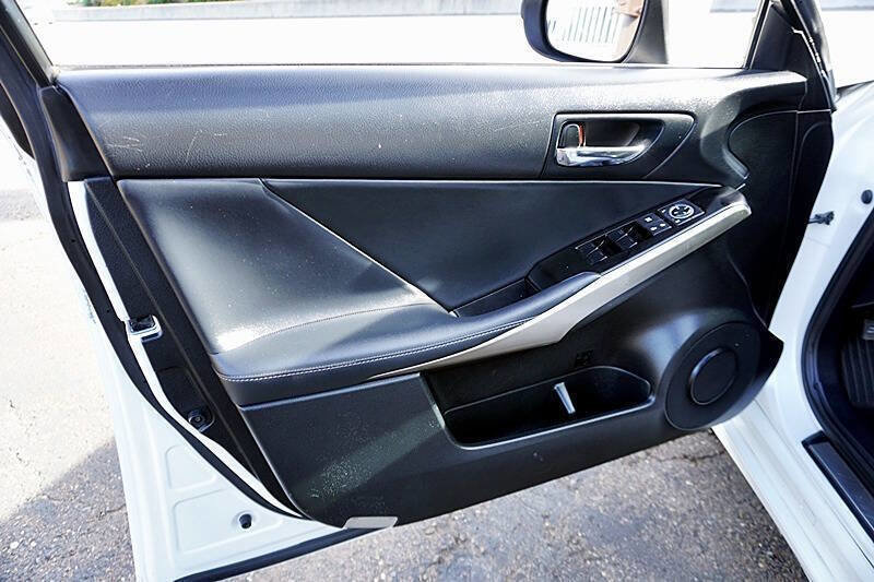 Used 2016 Lexus IS 200t RWD image 23