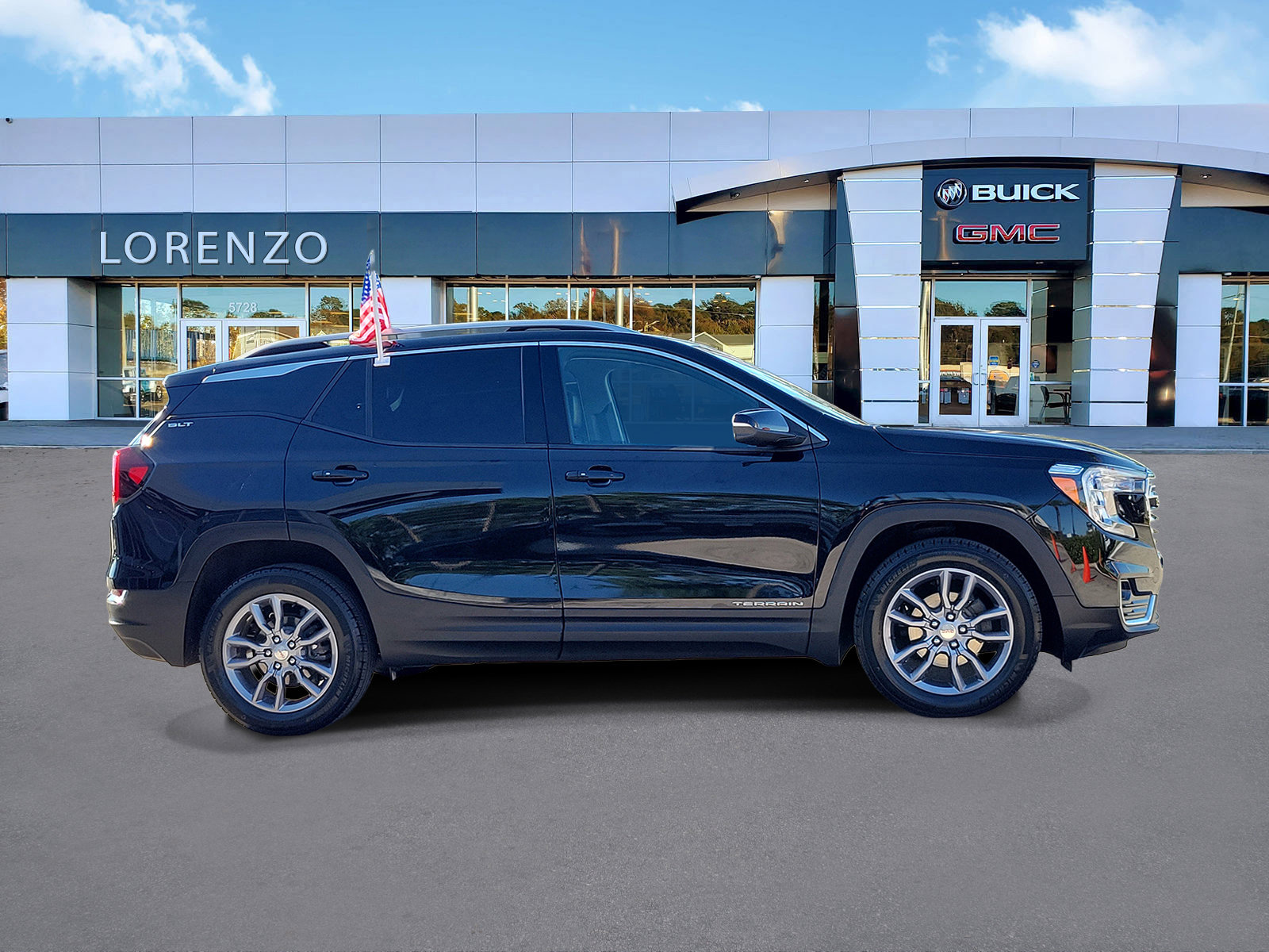 Used 2022 GMC Terrain SLT FWD image 4