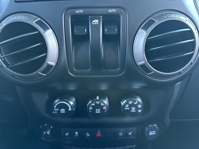 Used 2013 Jeep Wrangler Sahara AWD/4WD image 20