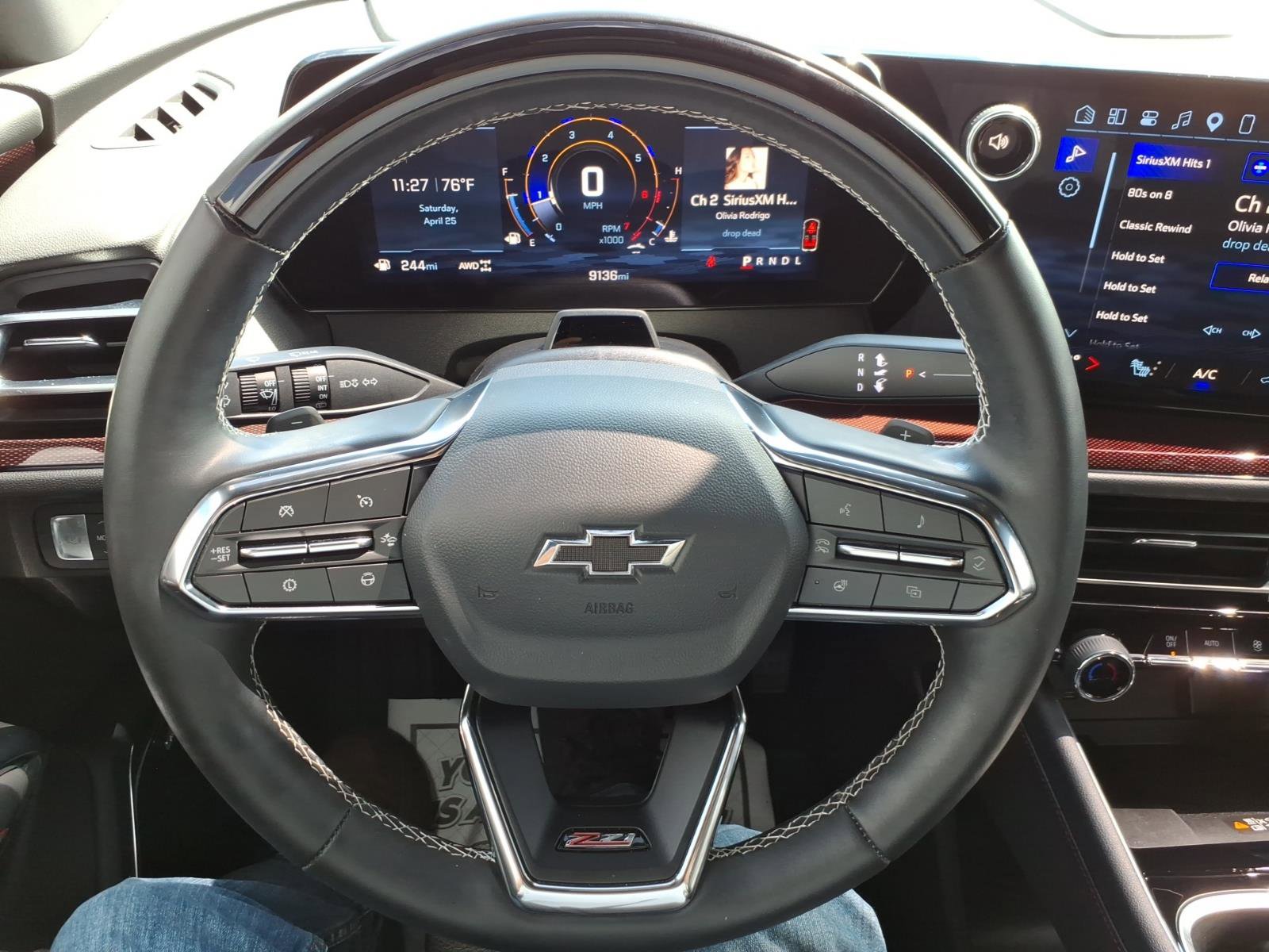 Used 2025 Chevrolet Traverse Z71 w/ Enhanced Driving Package AWD/4WD image 27