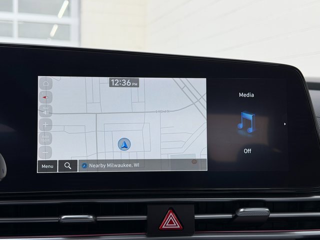 Certified 2024 Hyundai Elantra Limited image 31