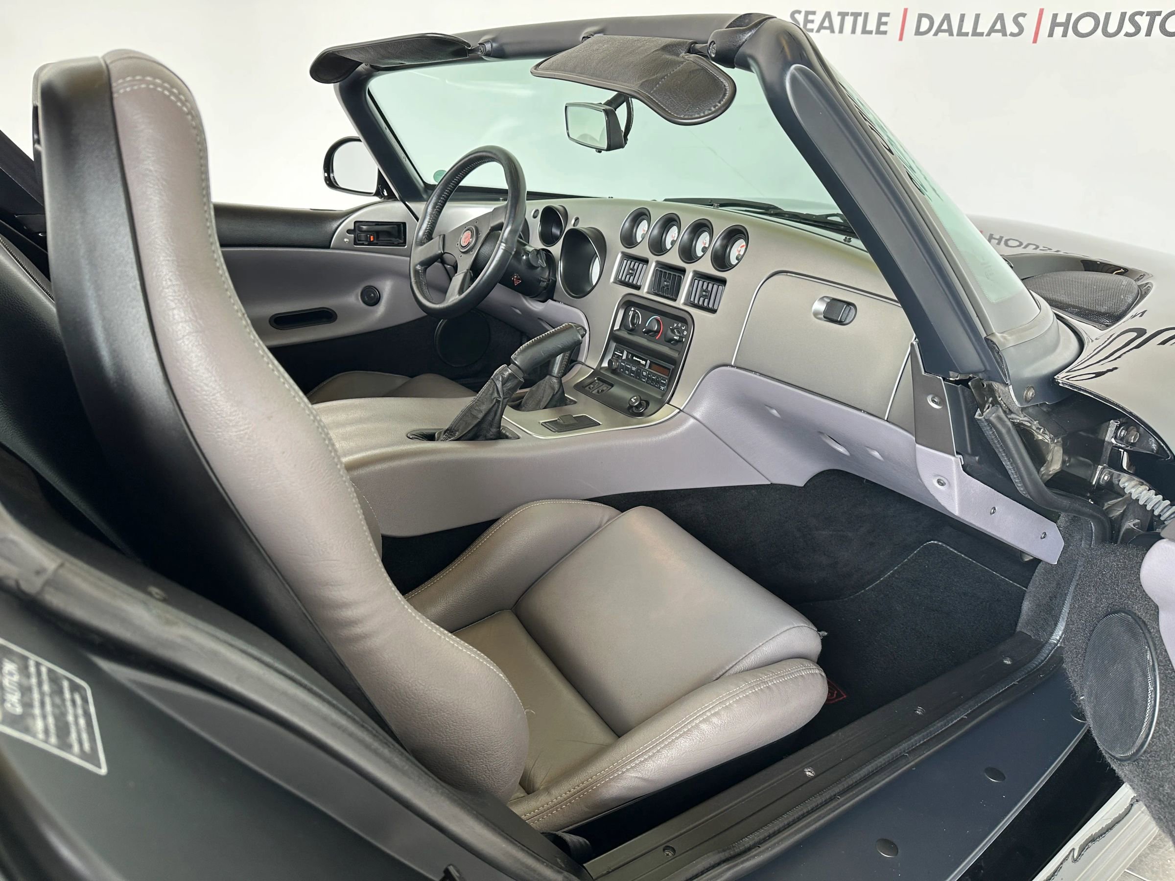 Used 1995 Dodge Viper RT/10 image 18