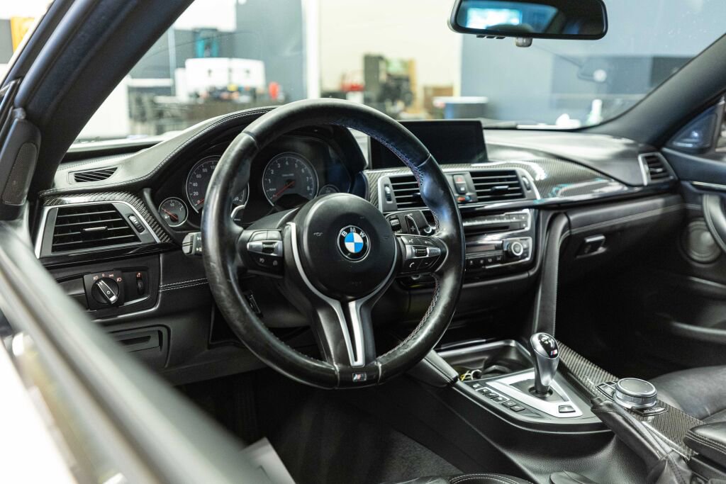 Used 2018 BMW M4 Coupe RWD image 10