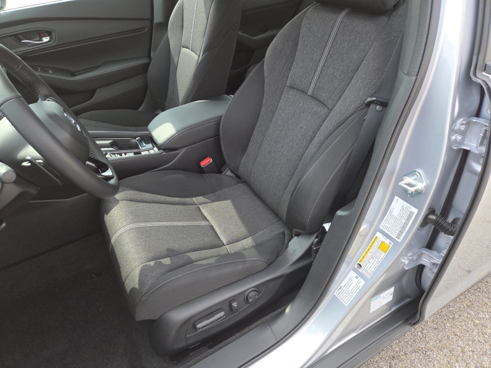 Used 2025 Honda Accord Sport image 25