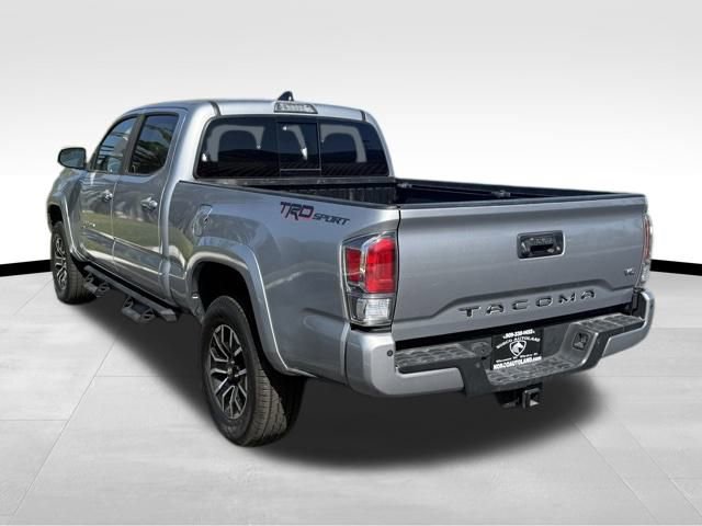 Used 2021 Toyota Tacoma TRD Sport w/ Technology Package image 4