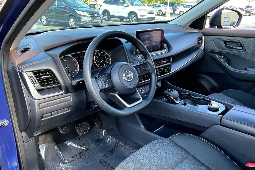 Used 2022 Nissan Rogue S AWD/4WD image 16