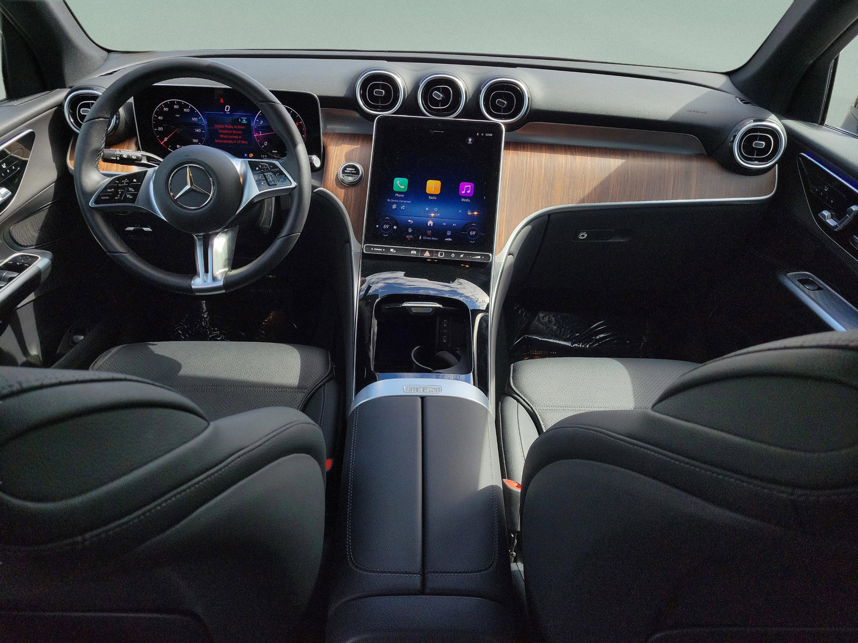 Used 2026 Mercedes-Benz GLC 300 image 14