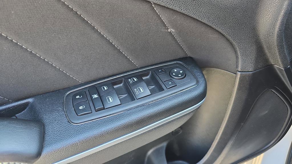 Used 2023 Dodge Charger SXT RWD image 16