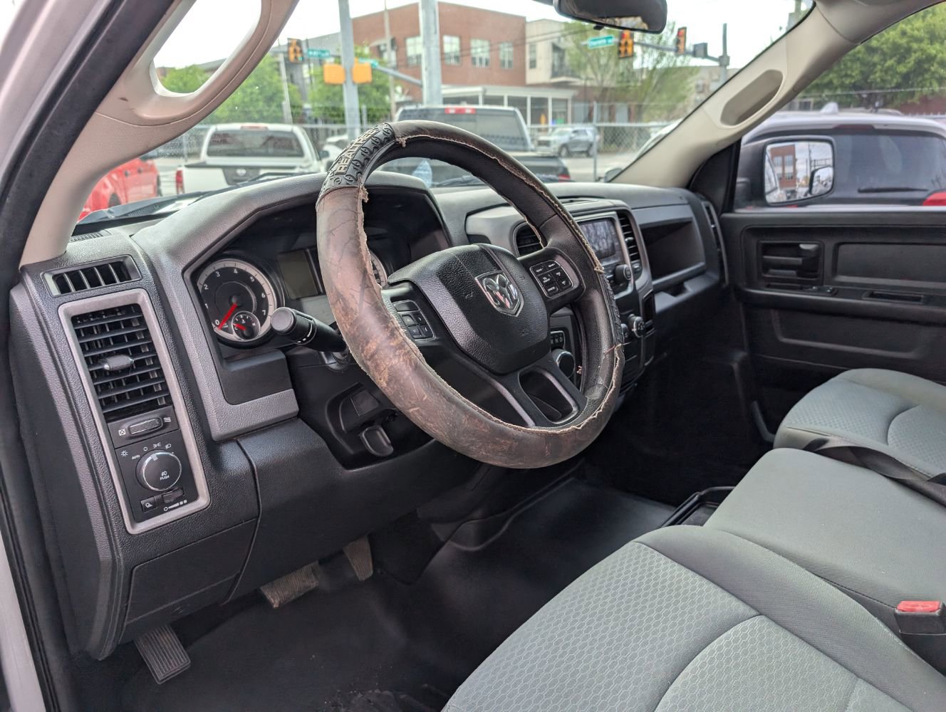 Used 2016 RAM 1500 Express AWD/4WD image 10