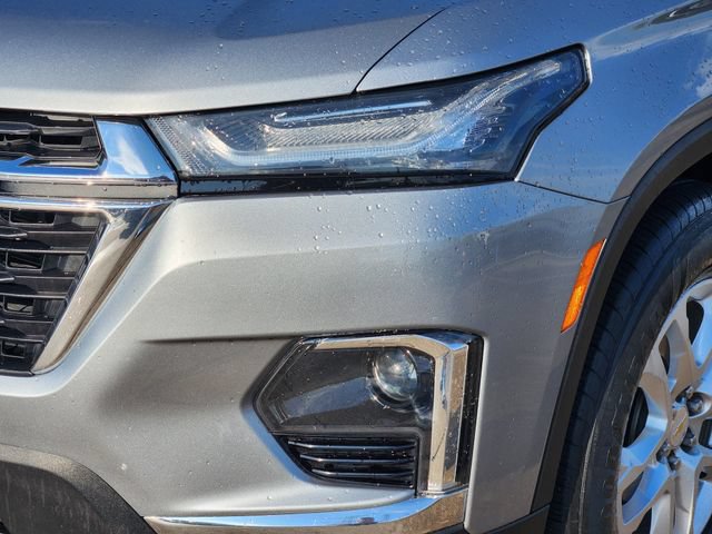 Used 2023 Chevrolet Traverse LS w/ Safety Package FWD image 9