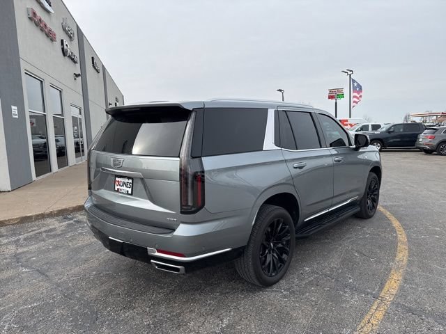 Used 2025 Cadillac Escalade Premium Luxury AWD/4WD image 11
