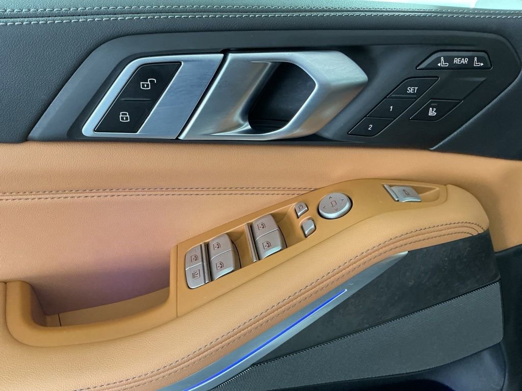 Certified 2024 BMW X7 xDrive40i AWD/4WD image 17