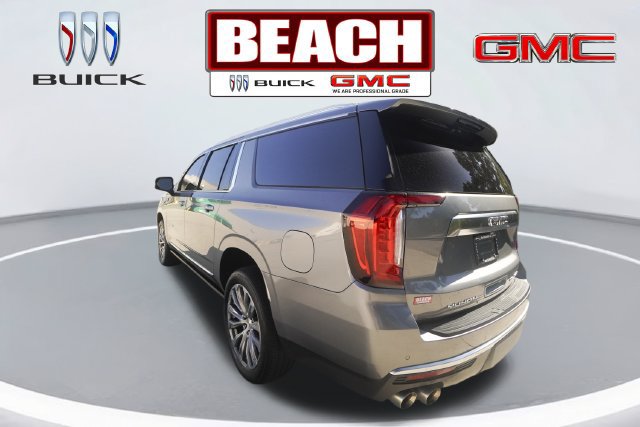 Used 2021 GMC Yukon XL Denali w/ Denali Premium Package AWD/4WD image 5