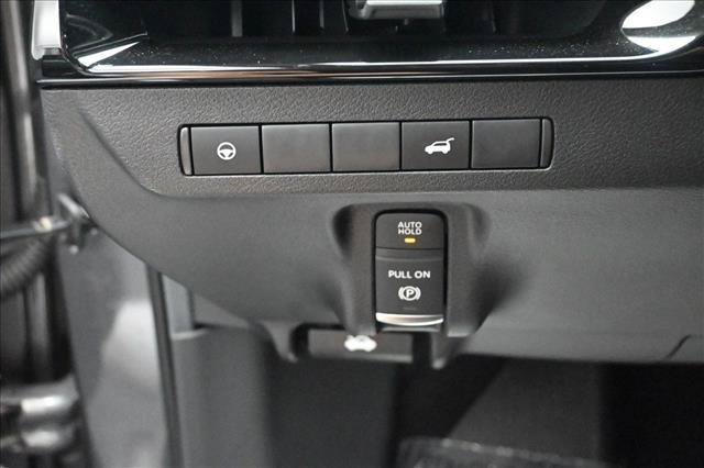 Used 2025 Nissan Murano SV AWD/4WD image 10