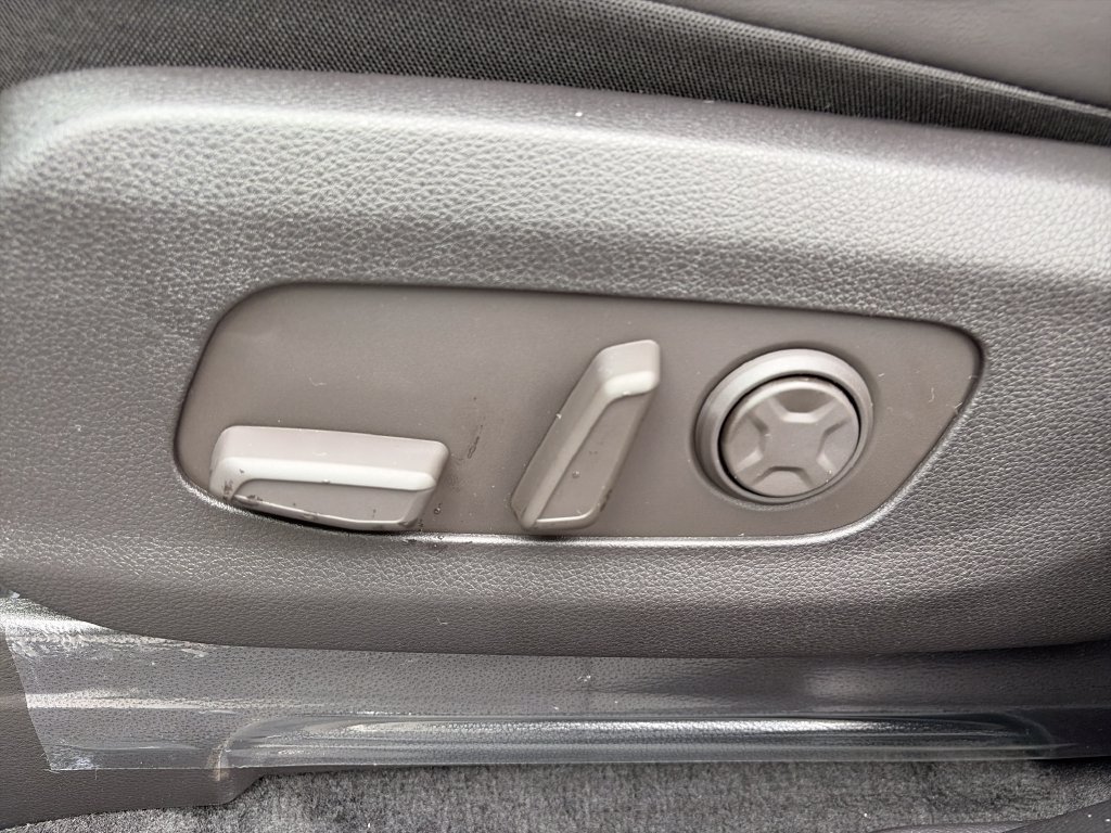 New 2027 Kia Carnival FWD image 15