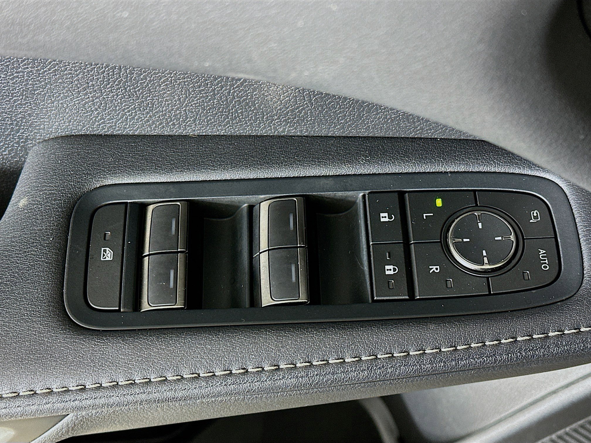 Used 2023 Lexus RX 350 Premium image 15