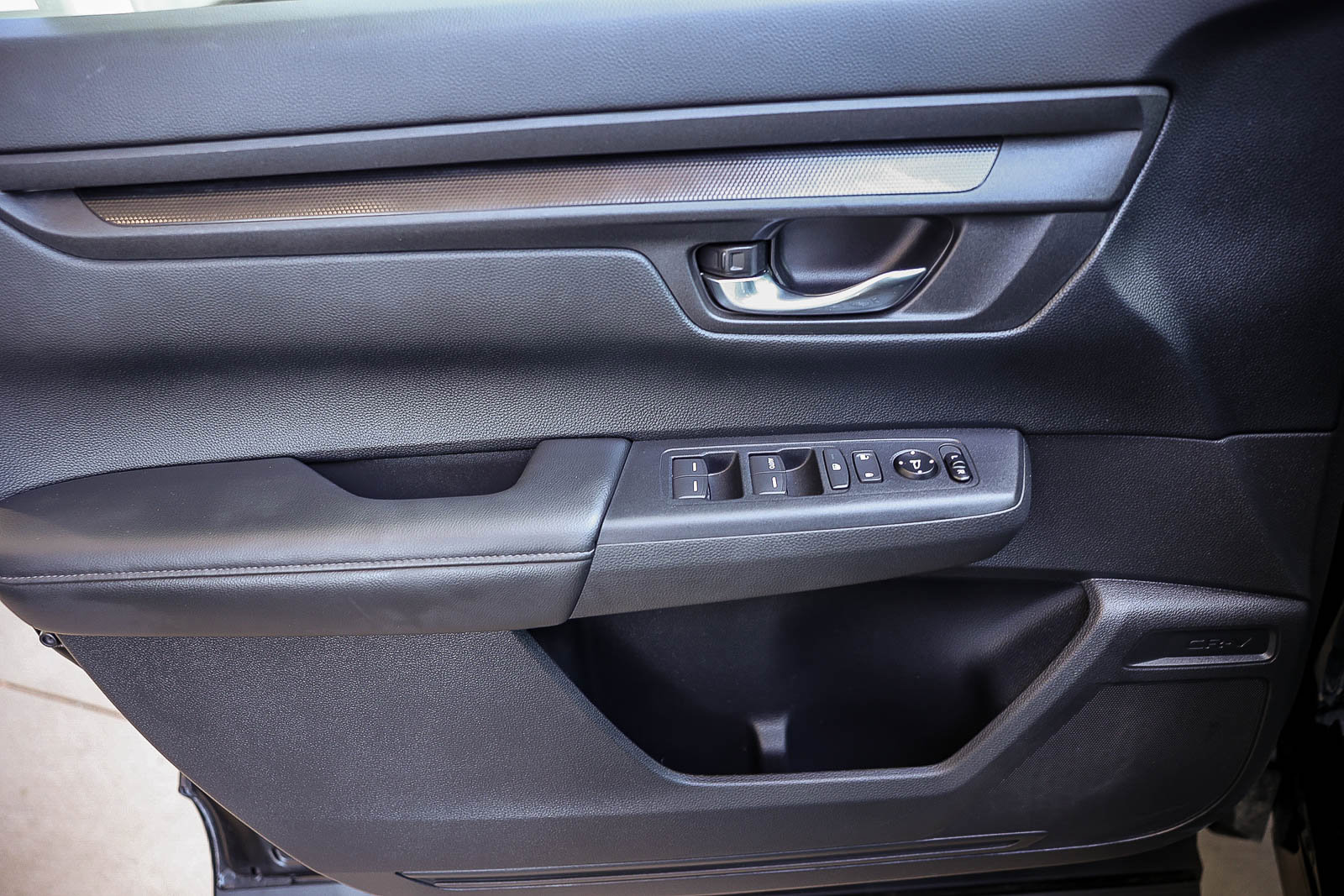 Used 2025 Honda CR-V LX image 24