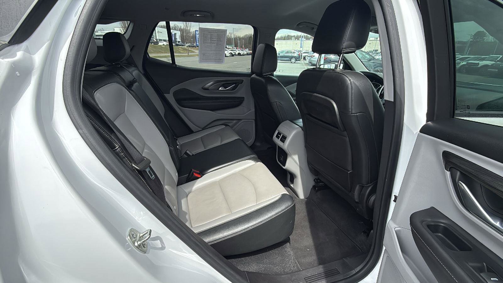 Used 2024 GMC Terrain SLT FWD image 19