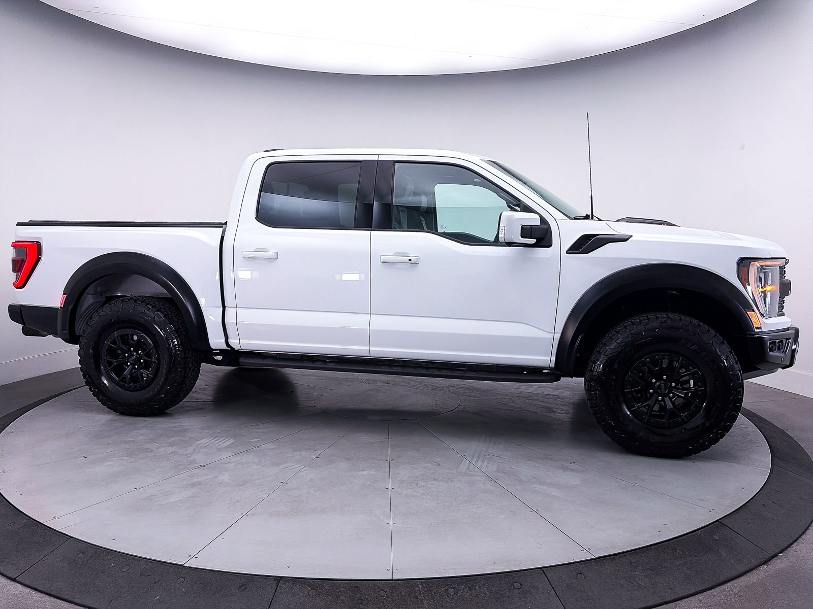 Used 2023 Ford F150 Raptor w/ Equipment Group 802A Raptor R AWD/4WD image 46