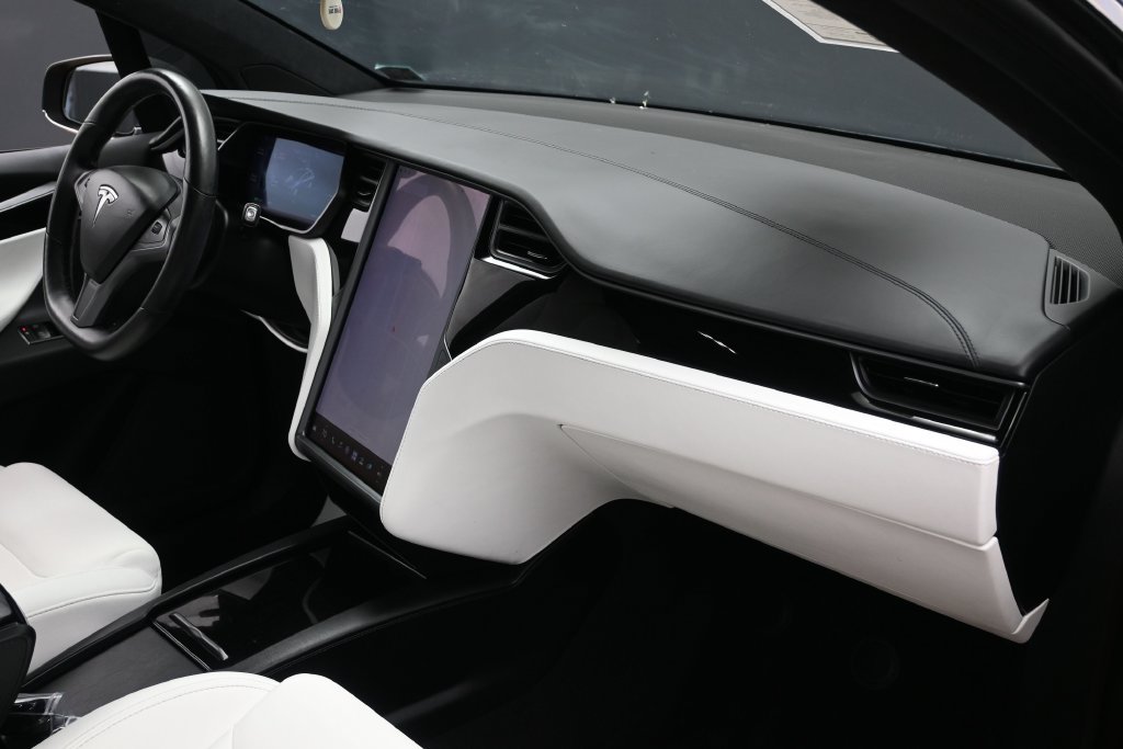 Used 2020 Tesla Model X Long Range AWD/4WD image 28
